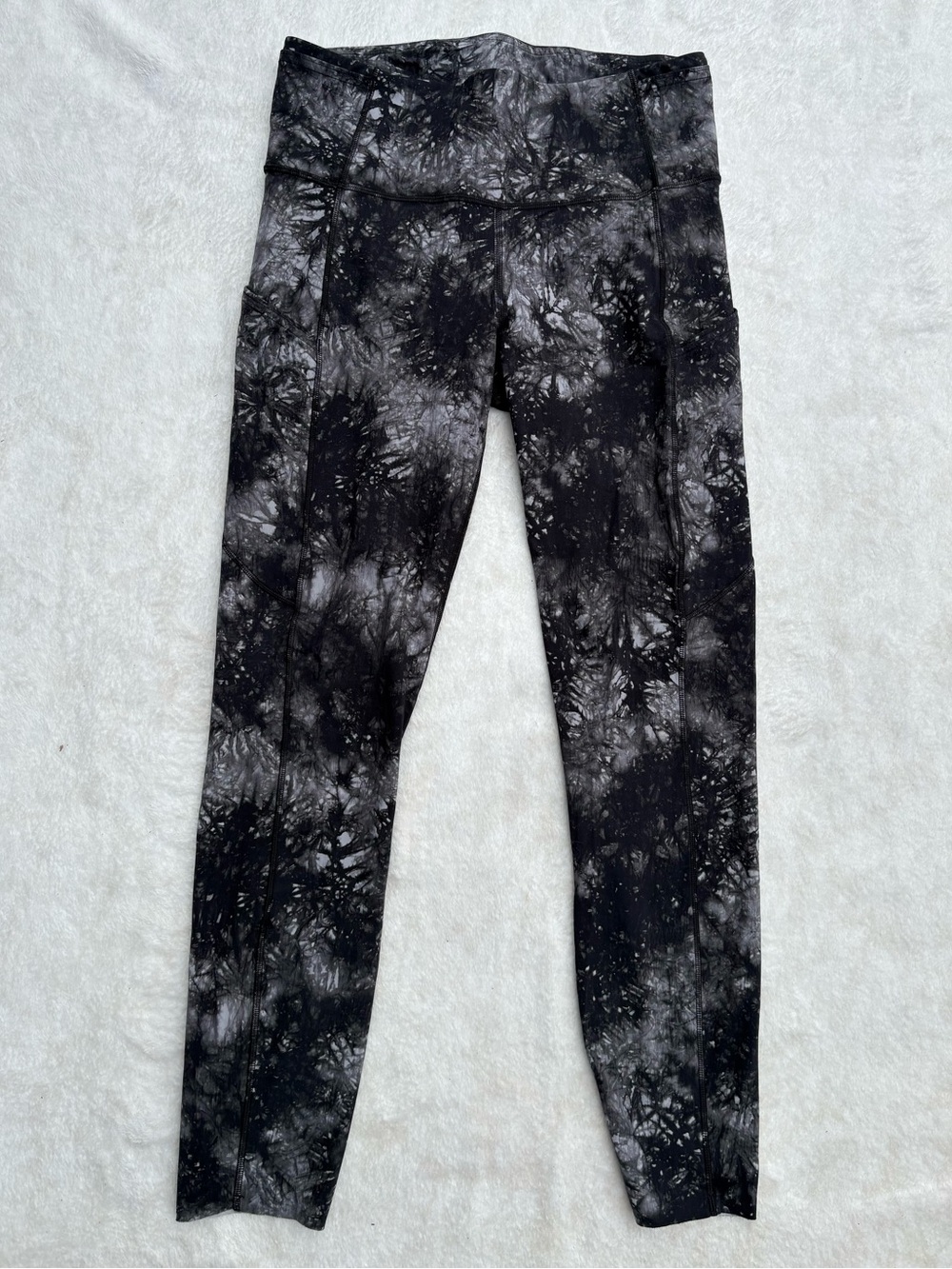 Lululemon Fast and Free High-Rise size 8